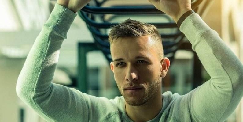 能在关键回 能在关键回